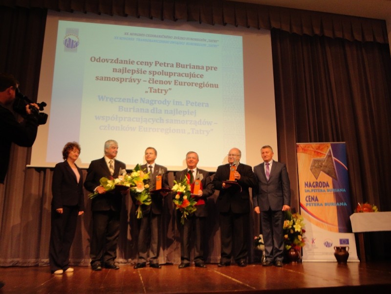 Wręczenie nagród laureatom Konkursu o Nagrodę im. Petera Buriana dla najlepiej współpracujących samorządów - członków Euroregionu "Tatry"
