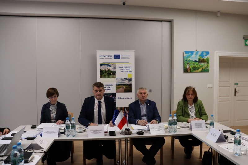 I posiedzenie Komitetu ds. małych projektów programu Interreg Polska-Słowacja 2021-2027 powołanego przez Europejskie Ugrupowanie Współpracy Terytorialnej TATRY- podmiotu zarządzającego Funduszem Małych Projektów.